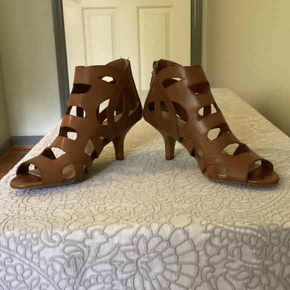 Dressy sandals - Picture 2 of 5
